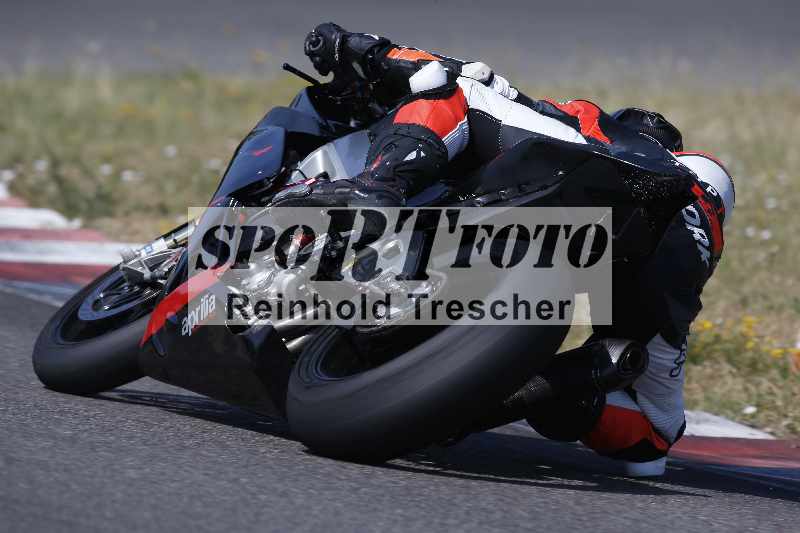 /Archiv-2023/28 05.06.2023 Moto Club Anneau du Rhin/rouge-expert/9